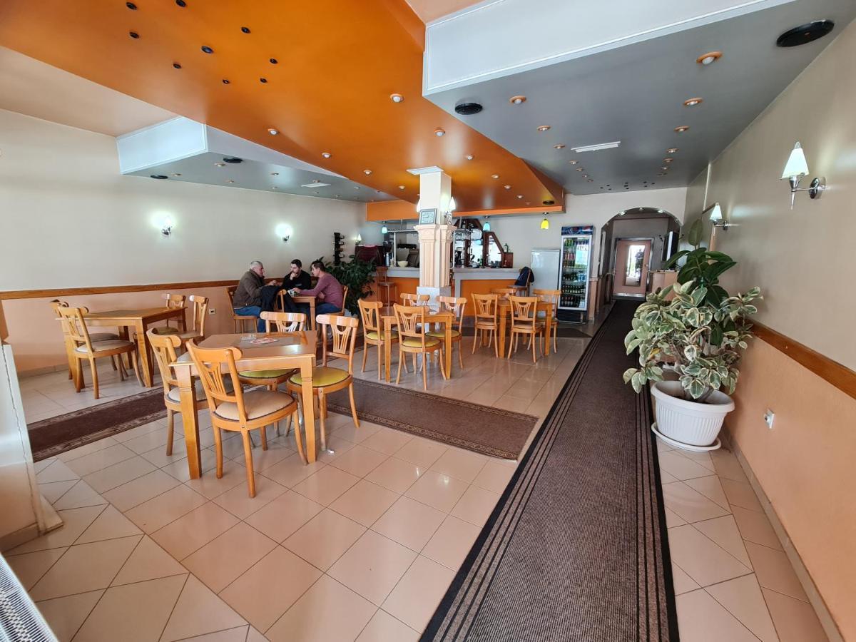 Holiday Ferizaj Exterior foto