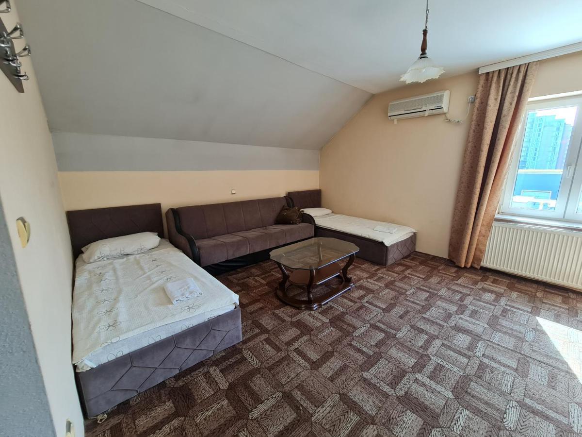 Holiday Ferizaj Exterior foto